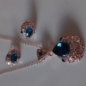 Necklace set, earrings  gold plated gift box Nwt